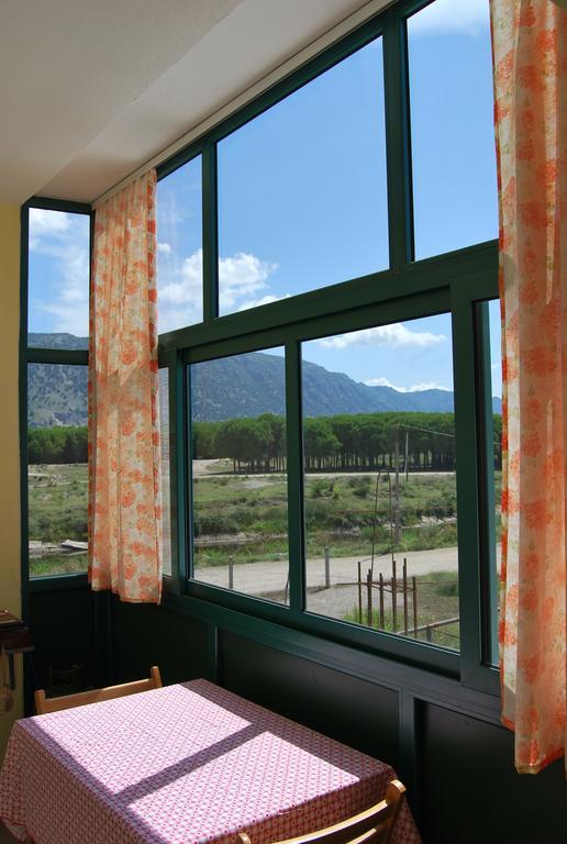 H&H Guesthouse Velipojë Eksteriør billede