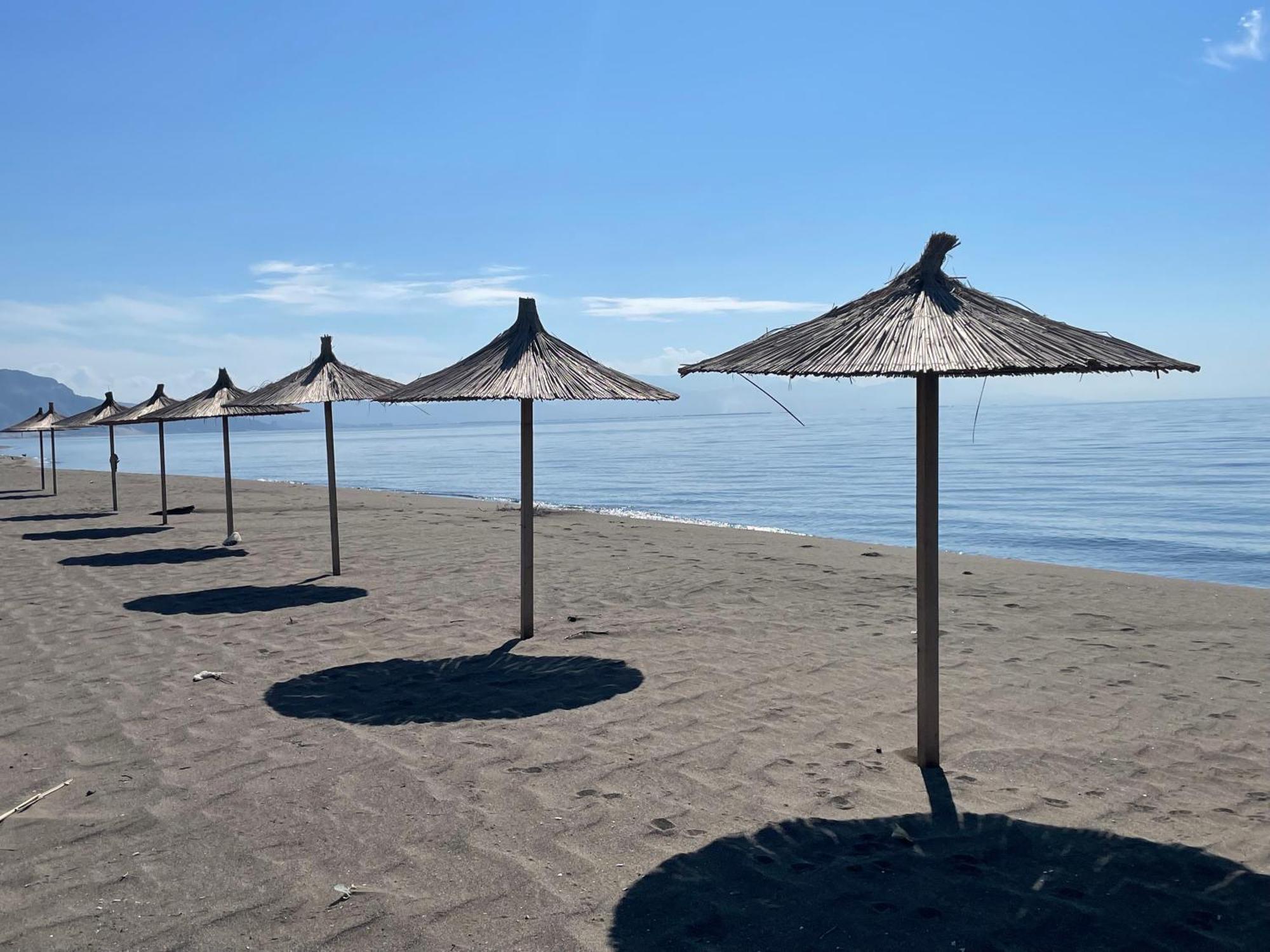 H&H Guesthouse Velipojë Eksteriør billede