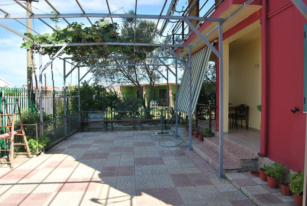 H&H Guesthouse Velipojë Eksteriør billede