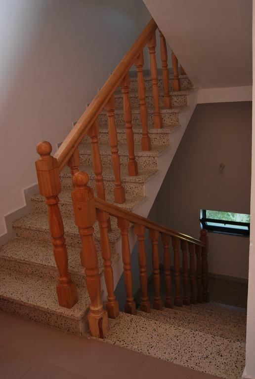 H&H Guesthouse Velipojë Eksteriør billede